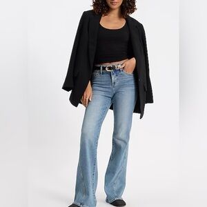 EXPRESS - Mid Rise Light Wash Twist Seam Hyper Sculpt '70s Flare Jeans